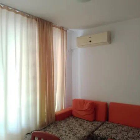 3 Sanny Day 2 Апартаменти